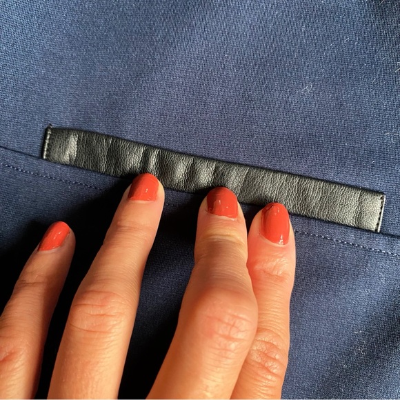 💙 CAMAIEU NAVY BLACK FAUX LEATHER TRIM CAPRI SLEEVE DRESS! - Picture 8 of 12